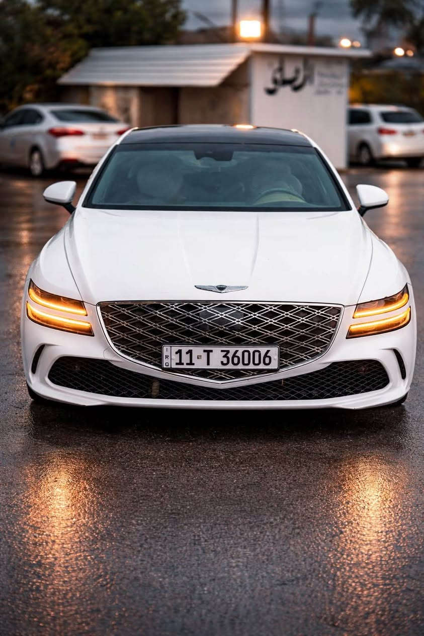 السلام عليكم 
للبيع او المراوس جينيسس g80 فول 2022 
رادار اماماي ورادار جانبي ورادار خلفي 
نقاط عمياء 
مرايا جانبية اوتو دم وهيتر وقلاب وشفط وترحيب انارة عله الارض شعار جينيسس 
داخل جلد تدفئة وتبريد كشنات 
شاشة كبيرة وماوس 
صندوك كهرباء ولايت led 
تحكمات ستيرن وشفتات 
تشغيل عن بعد 
سستم صوت ليكسيكون 
شاشة تبريد تاج 
وبعد هواية مواصفات (متخلص ) 
محرك 2500 t 
السيارة بيها جاملغ خلفي صبغ والامامي مبدل نفس اللون بلادي بدون صبغ وصور الحادث بالمنشور بدون ايزباك ايرباكات كلها سليمة 
السعر 265 وبيها مجال 
السيارة رقم بغداد حرة باسمي تحويل ثاني يوم 
للاستفسار ***********
***********
متواجد واتساب واتصال وفيس بغداد, العراق
