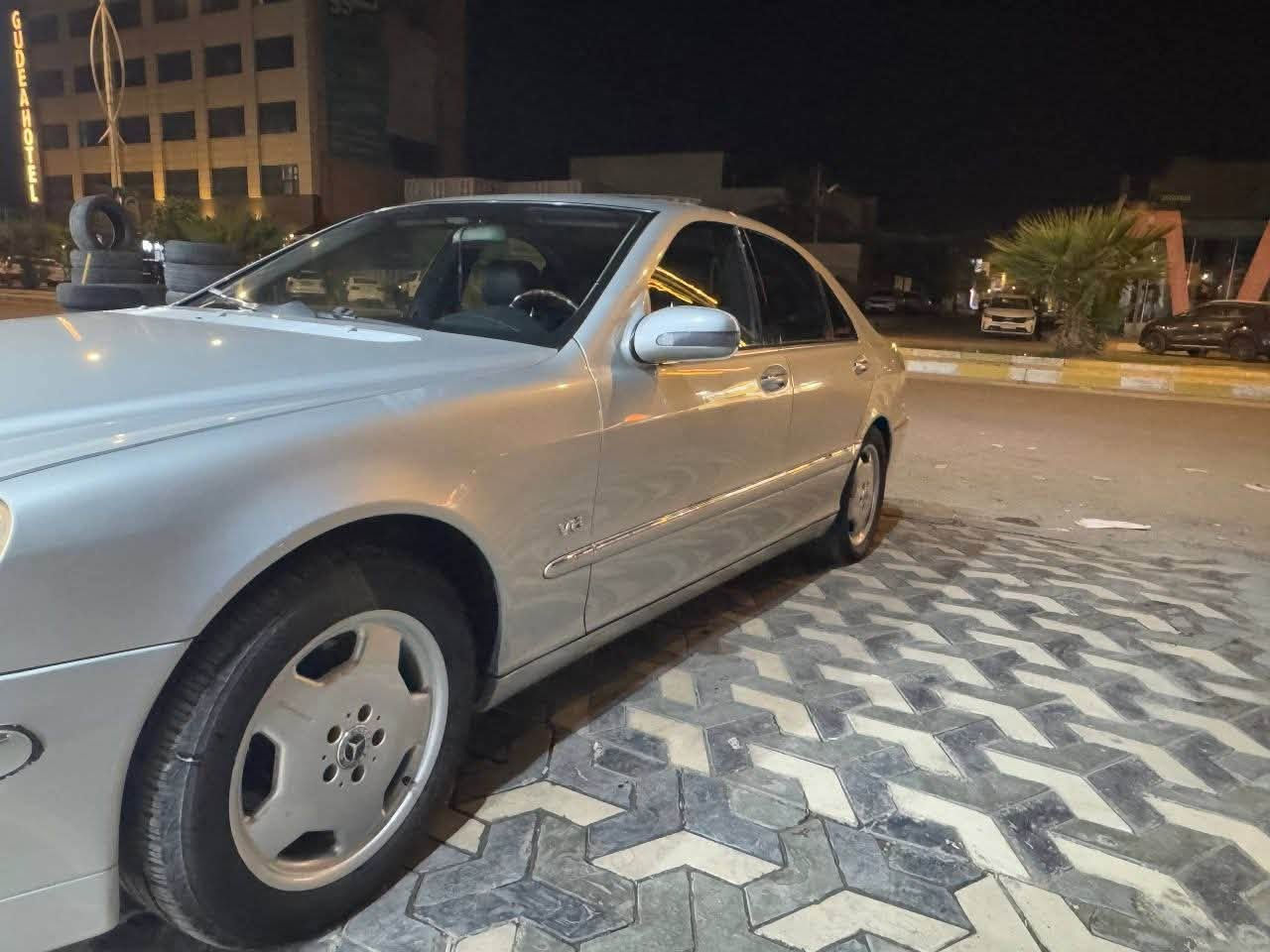 السلام عليكم
مرسيدس غواصه 350 S فول مواصفات فتحه كشنات كهرباء جوبلسات 4 جدد
موديل 2001
رقم بصره انكليزي تحويل 
اللون رصاصي سلفر / بلاد بدون صبغ
السياره جاهزه وجديده  
تبديل فقط الجاملغ الامامي
حداديه وكهربائيات وكير ومكينه جاهزه
السعر  95
للاتصال ***********
غير متواجد على الفيس
مكلف بلنشر

