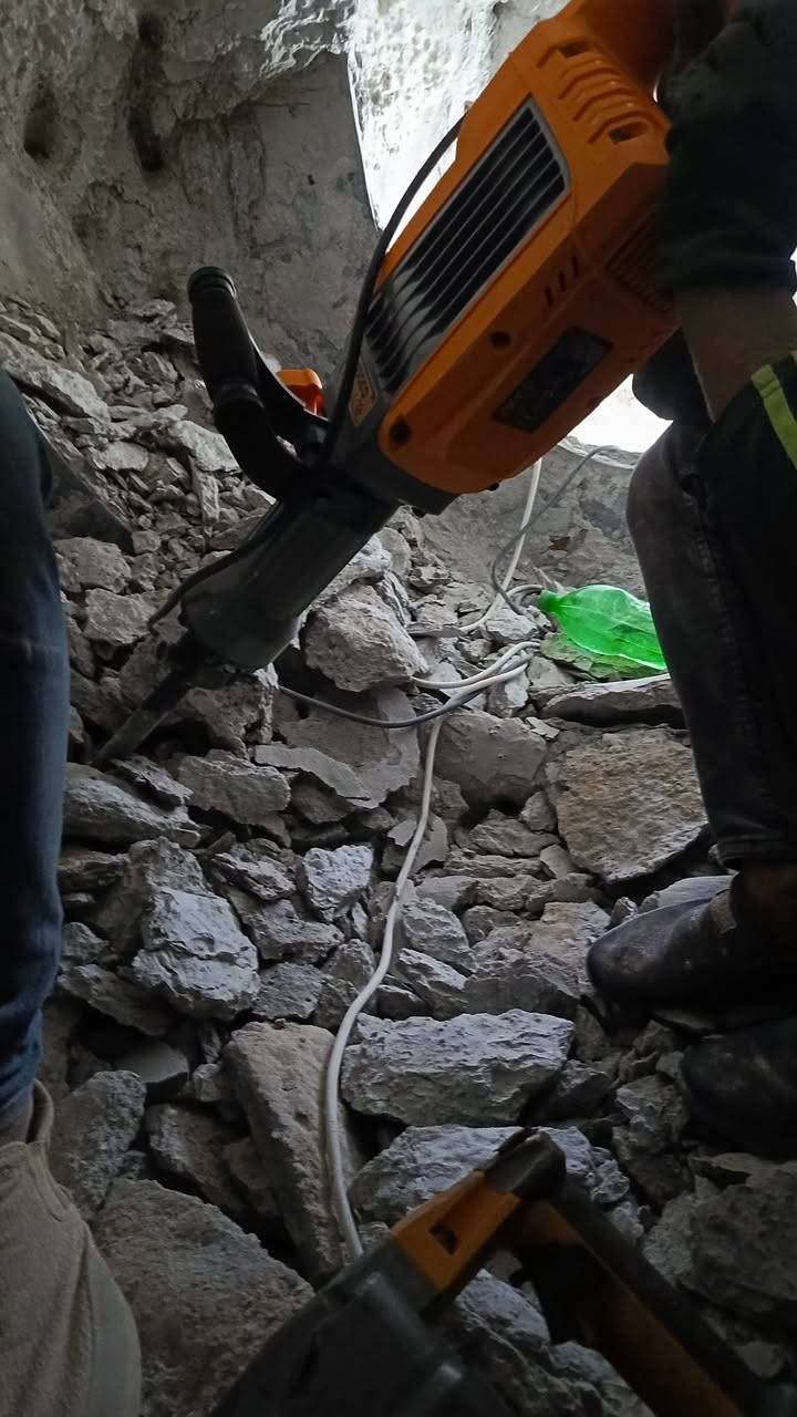 السلام عليكم يوجد كادر تكليس الخباطات اسعار مناسبه ***********
