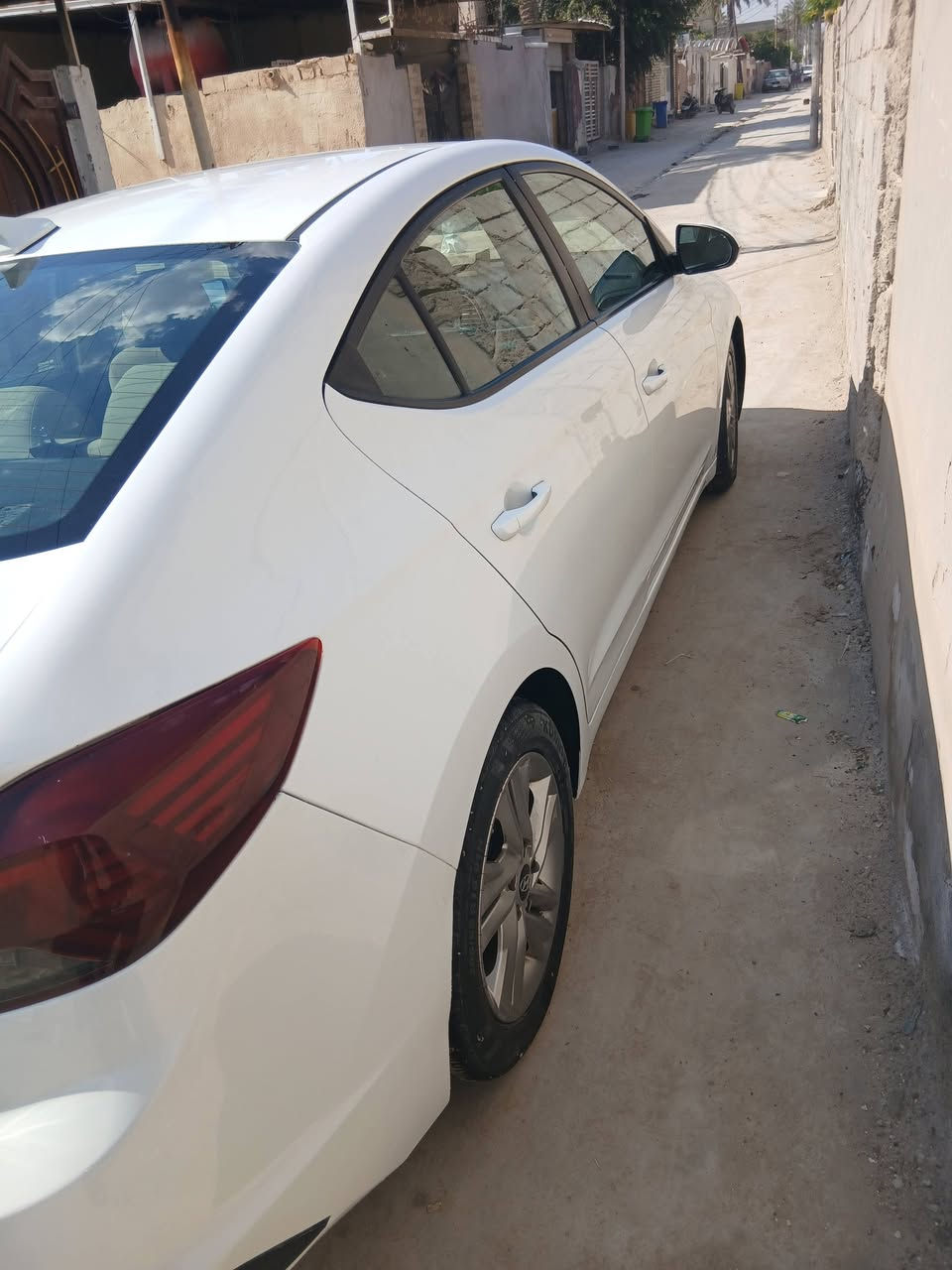 السلام عليكم النتره موديل2019وارد امريكي حادثه فقط قبق جنطه وبيه بنيد مصبوغ بدون دواخل كير ايتي مكينه 2000 دوش موصفات الانتر معروفه ردارات توقف ذاتي بيه عدسات شادهن وزنون 200الف رقم بغداد بسمي ***********بابل المسيب سعر 115 وبيه مجال
