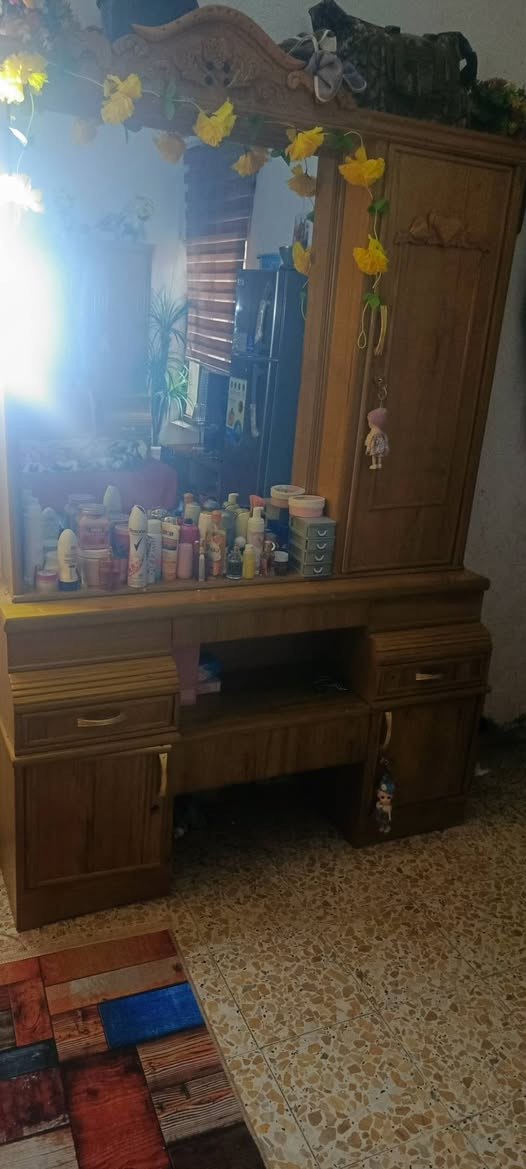 سلام عليكم غرفة كاملة صارلي شهر من مشتريهة شراي ينتصل ويدلل ‏‪***********‬‏
