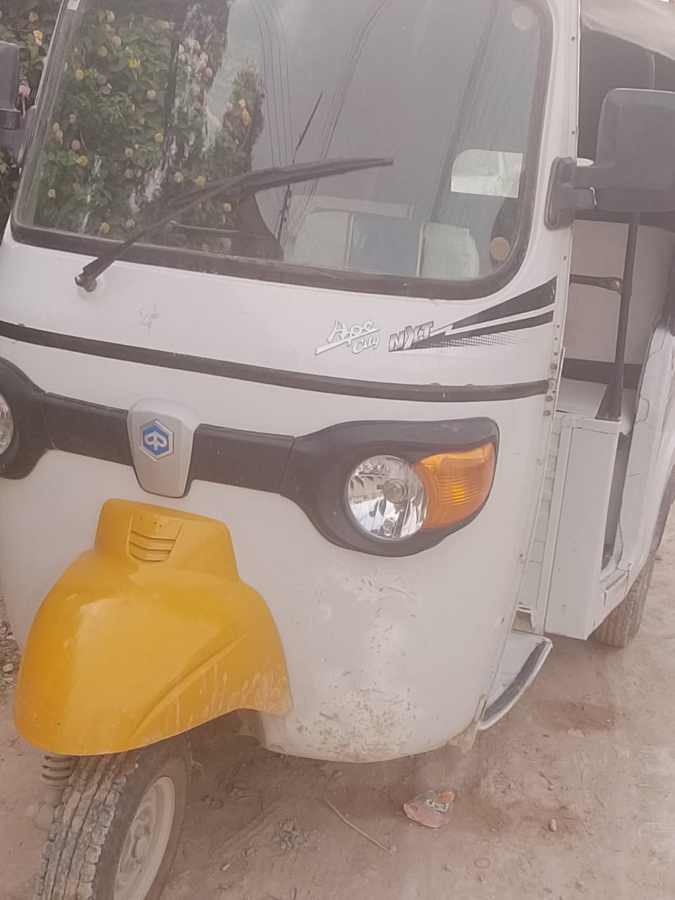 يتكتك بياجو مودل 21سعر3800علاوظعية البلاد مناقصة تك كاملة حتى سبير جديد عنوا النجف حيدرية ***********وراق كاملة

