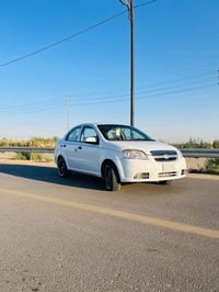 اڤيو موديل 2015 خليجيه مكينه 1600. بيه صبغ قطعتين  رقم قادسيه  او جاهز...