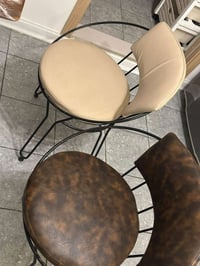 ميز • مستعمل • كرسي حلاقة