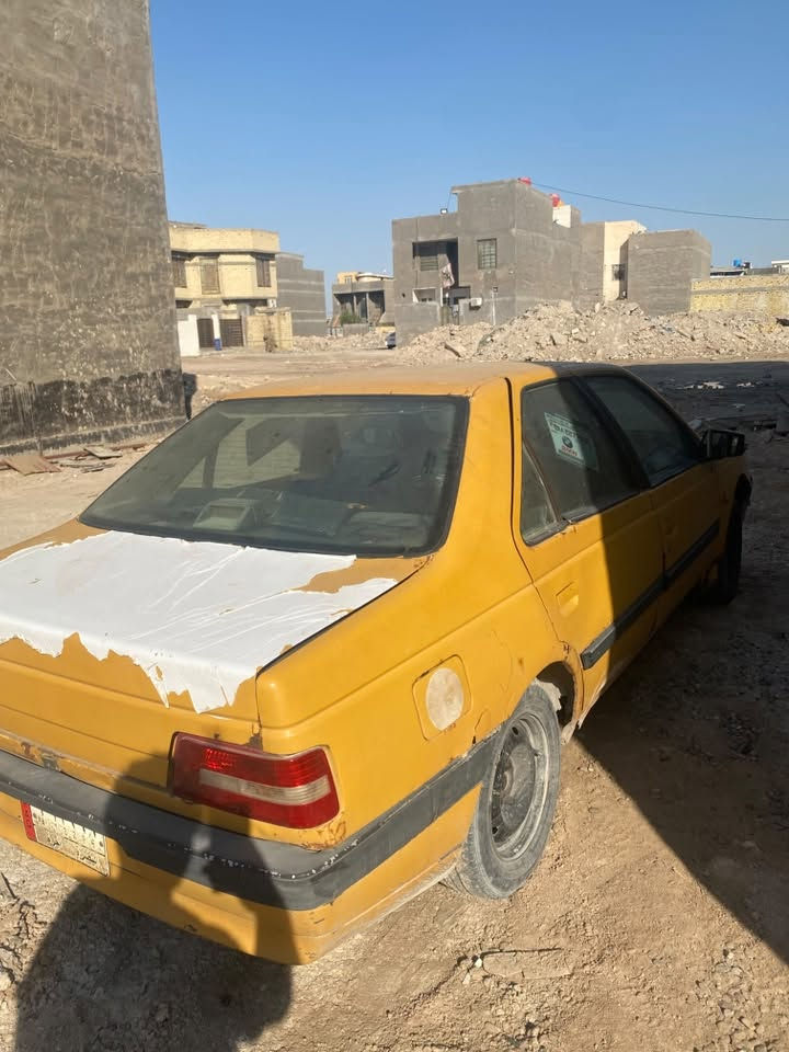 السلام عليكم بيجو 405 نقصها بس مكينه مكاني بصره ‭

‭***********‬
