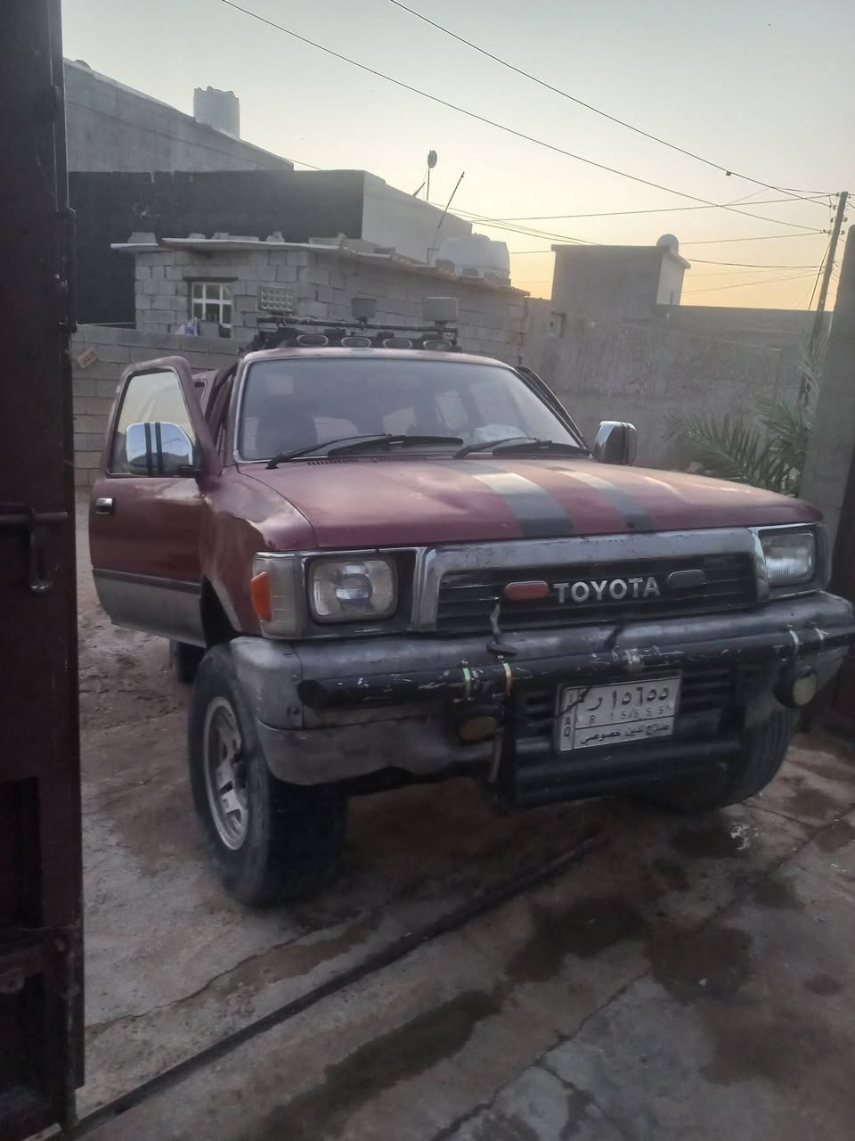 سلام عليكم لاندكروزر فوررنر موديل ٩٠رقم صلاح الدين ٣٥ وبيهه مجال قليل ***********

