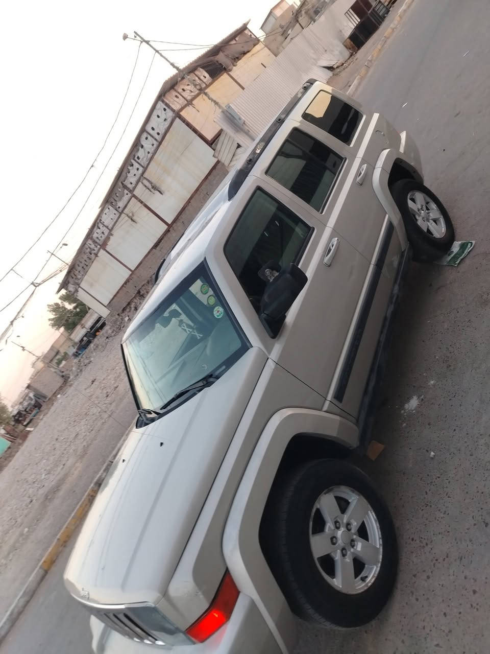 ابيع جيب كومندر 2007
سياره مكفوله عامه بيها صبغ باب فقط والباقي مكفول؛
سياره داخله كلين بدون ضربه بدون صبغ بدون جراد بدون خياس مكينه كير مكفولات سياره سبعه راكب ثلاث قطع تبريد حداديه اماميه خلفيه جديد كهربائياتها كلها بلاد رقم بغداد الماني  سنويه 29 تنتهي سونار مرفق بالمنشور ماكينه 3700 سياره جديده بمعنى الكلمه
تراي وين ما يعجبك شلعتها حلوه السياره مال بيت
موصفات السياره معروفه تحكمات ستيرن جهتين حساسات خلفيه مري كهرباء سنترلوك بعد هواي مواصفات مكان بغداد جميله ***********
