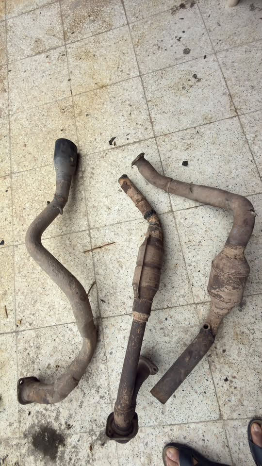 سلام عليكم
غراض fj للبيع 
عِنـ.̷̷̸̷̐ـديّ 
سلف 
داينمو
كمبريسر 
جويتر ادوات محرك 
نوزلات بلكات مسطرة نوزلات

كله شرط الفحص 
***********
اسعار مناسبة
