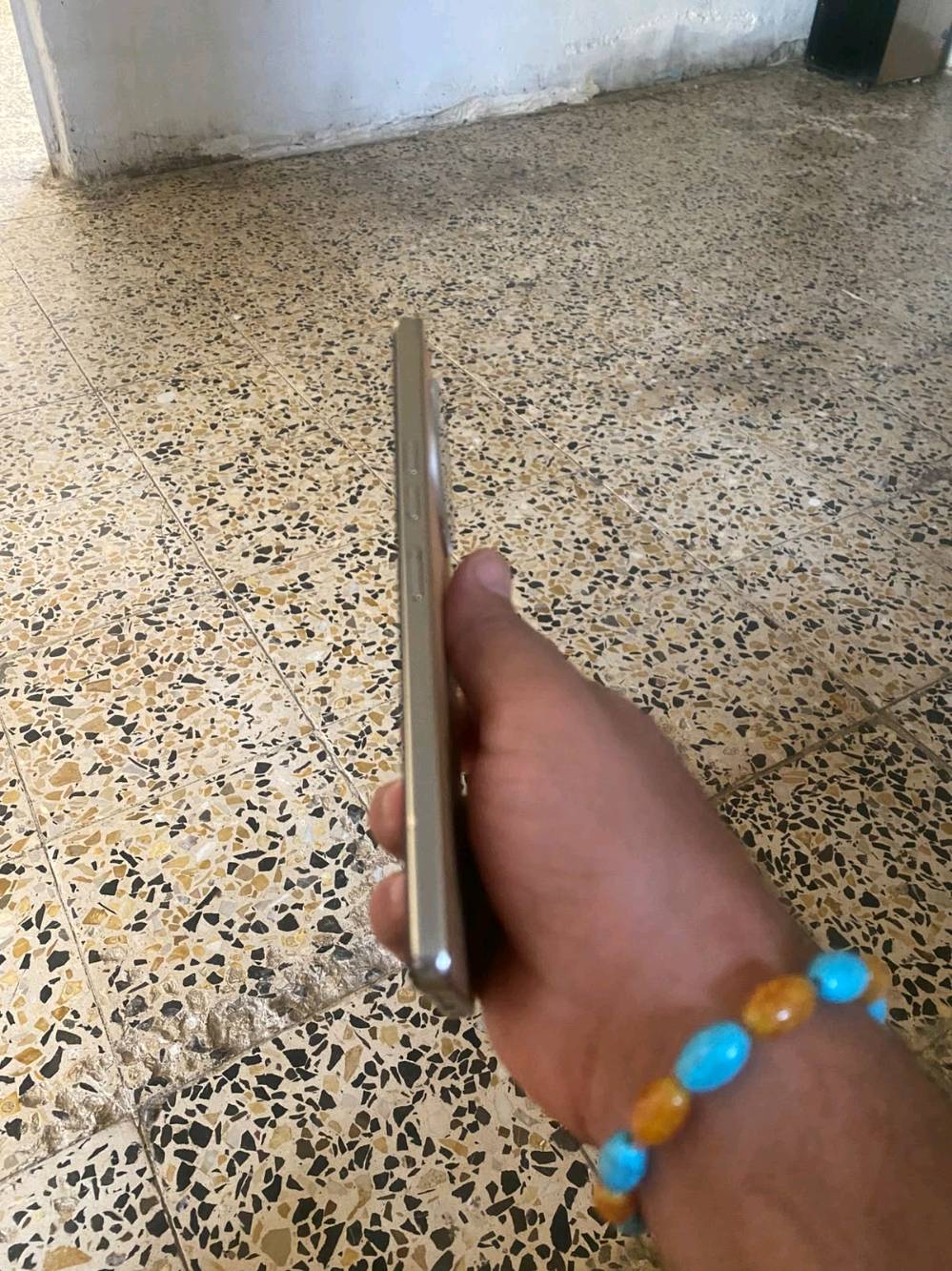 السلام عليكم جهاز للبيع سعره 250وبي مجال جهاز نضيف ممفتوح بيع أو مراوس حسب جهاز عندك(***********)