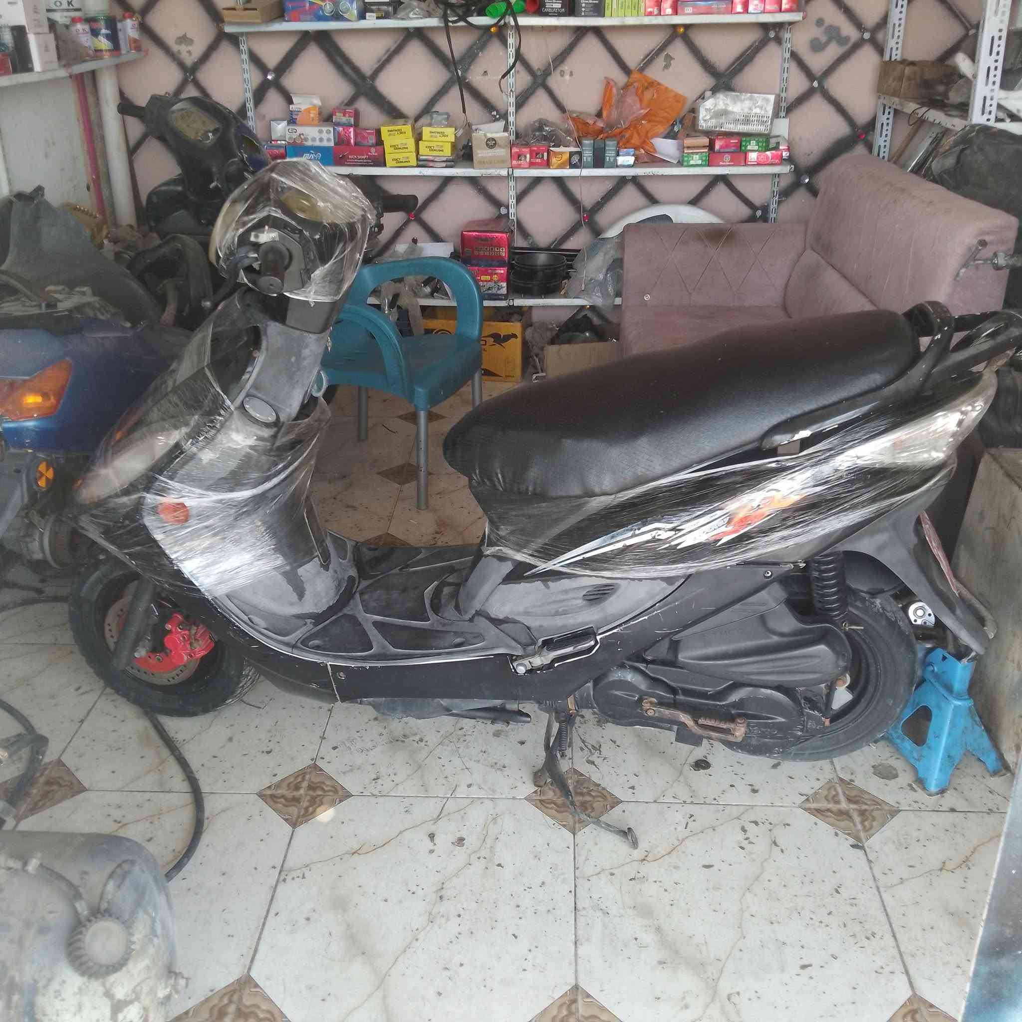 سلام عليكم دراجه جي فور لبيع برغي ما مفتوح بيه كهرباياته شقاله جاهزه سعر 375وبيه مجال لشراي مكاني قلعه سكر ***********
