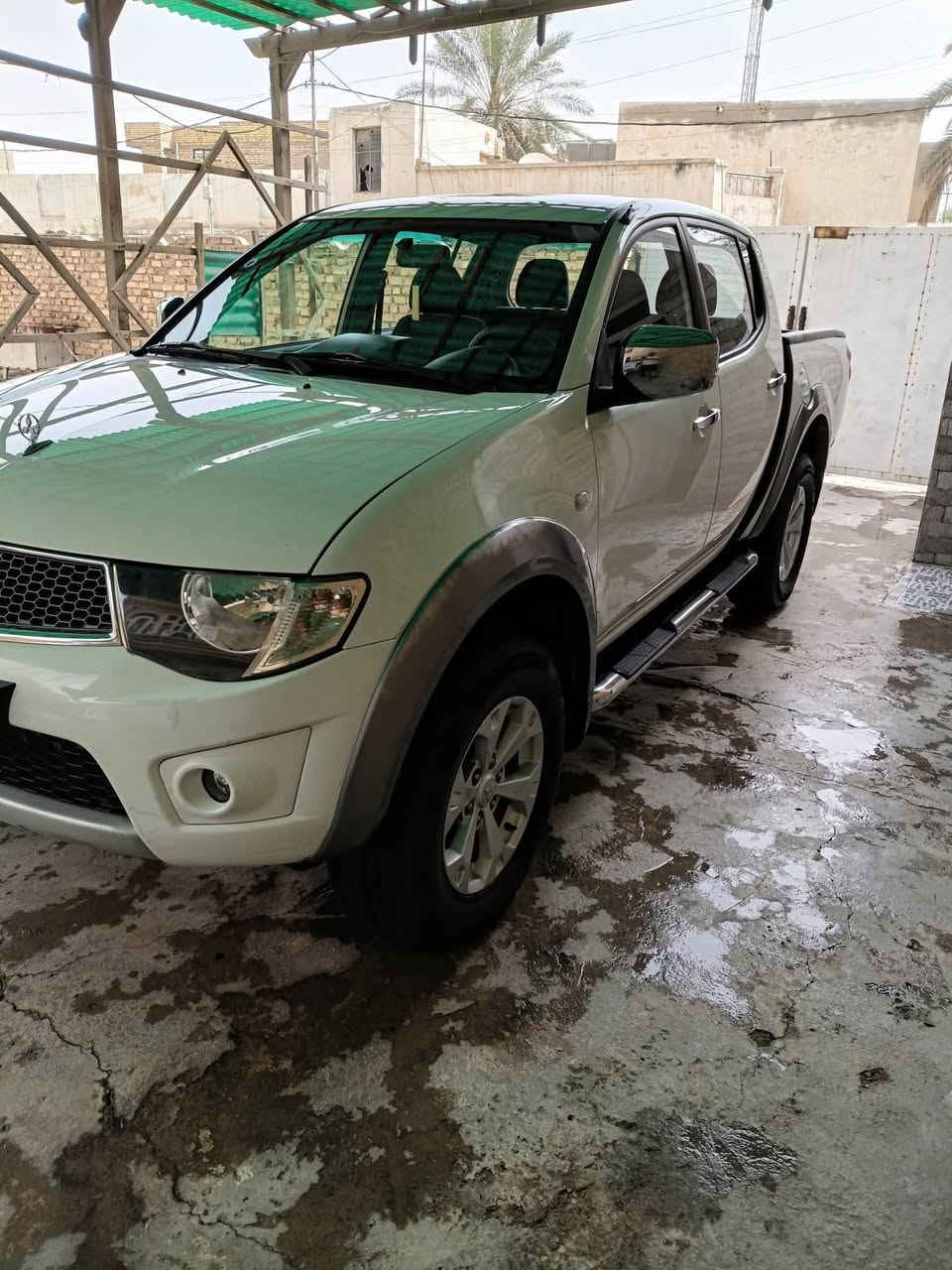 للبيع ميتسوبيشي 2015 اؤتوماتيك فور ويل بانزين محرك 6 سلندر 3500 رقم بغداد بأسمي تحويل مباشر  بعدها على وضع الشركه مكفوله كفاله عامه السعر 175 للاستفسار ***********
