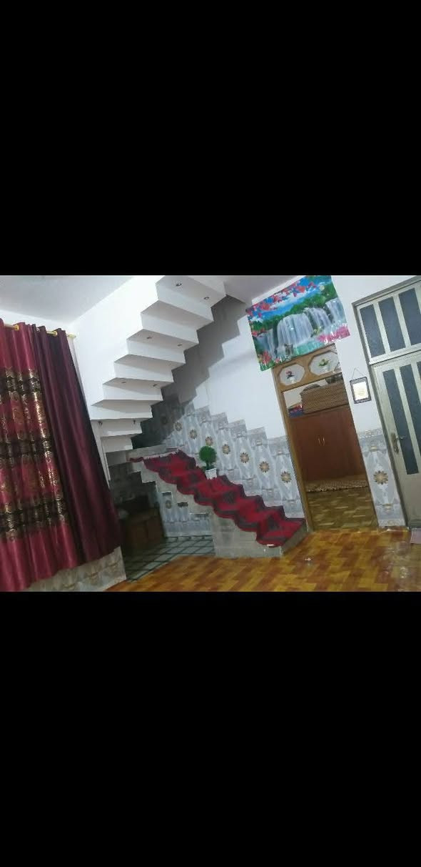 السلام عليكم للبيع السعر 37 بيها مجال ***********/***********
