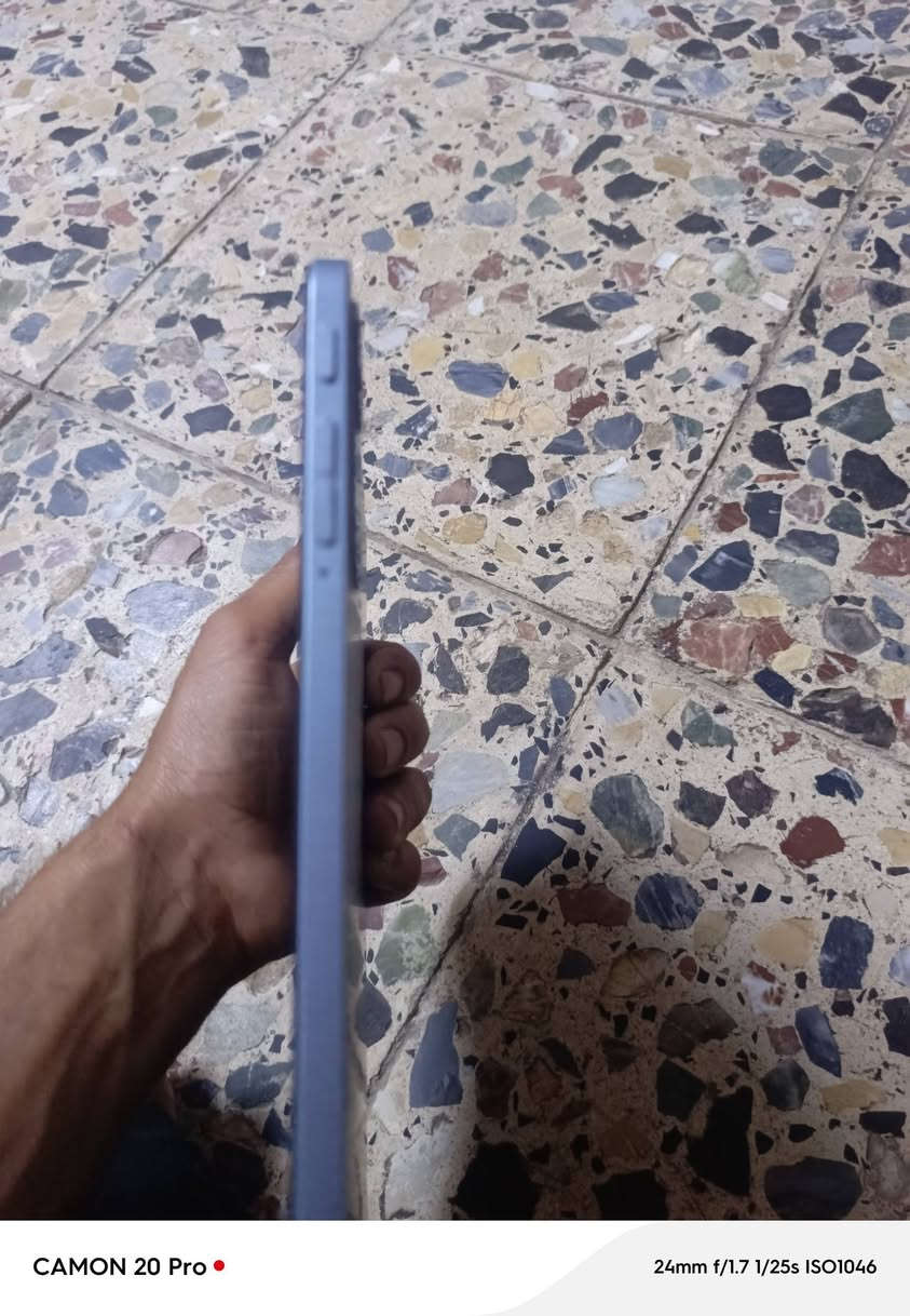 السلام عليكم
ايباد بلاك فيو ميكا تو 

ذاكره 256
عشوائيه 24 

جهاز كامل ملحقات ماوس كيبورد شاحنه قلم 
سعر 200 بي مجال قليل يرهم مراوس شعندك نزل ما عندي توصيل مكاني بغداد العبيدي رقم الهاتف ‏‪***********‬‏واتساب
