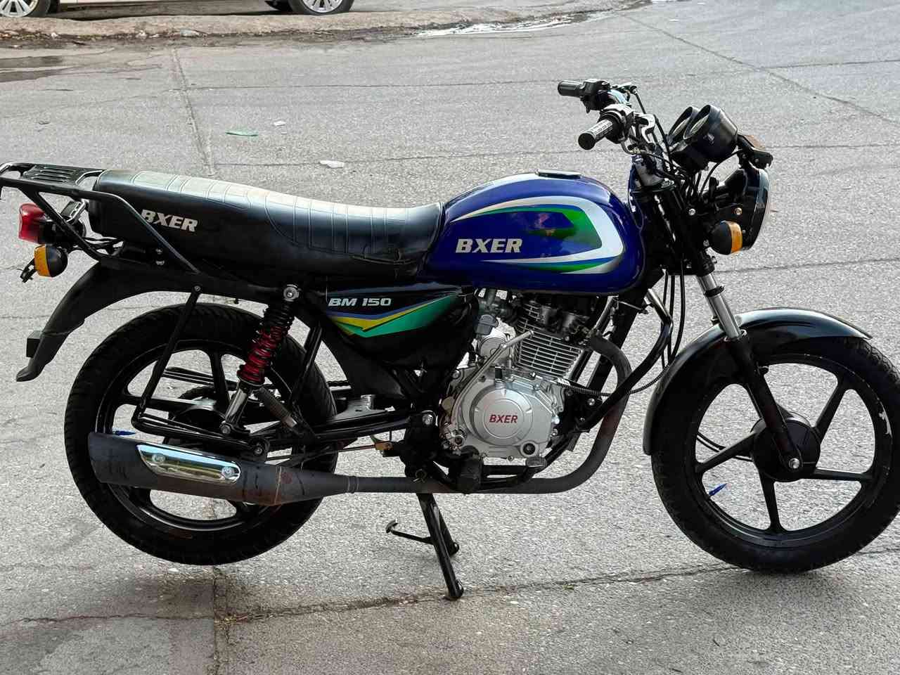 بسم الله الرحمن الرحيم 

Bxer 150cc

2024

بۆکسەری ١٥٠ مۆدیلی ٢٠٢٤ تا بڵێی پاکە زۆر مەزبوتە و ئیستۆپ و دەبڵ  بێعەیبە ماتۆڕێکی تا بڵێی دوندو تۆڵە لێخوڕینی تا بڵێی خۆشە و هیچ هیلاکت ناکا  وەک دایوانە و حەجمی وەک دایوانە  پاک ماوەتەوە و ئەزیت نەدراوە سعری ٦٣٠ هەزار و مەجالێکی کەم  

***********

دەستخۆش ئەدمینی بەڕێز
