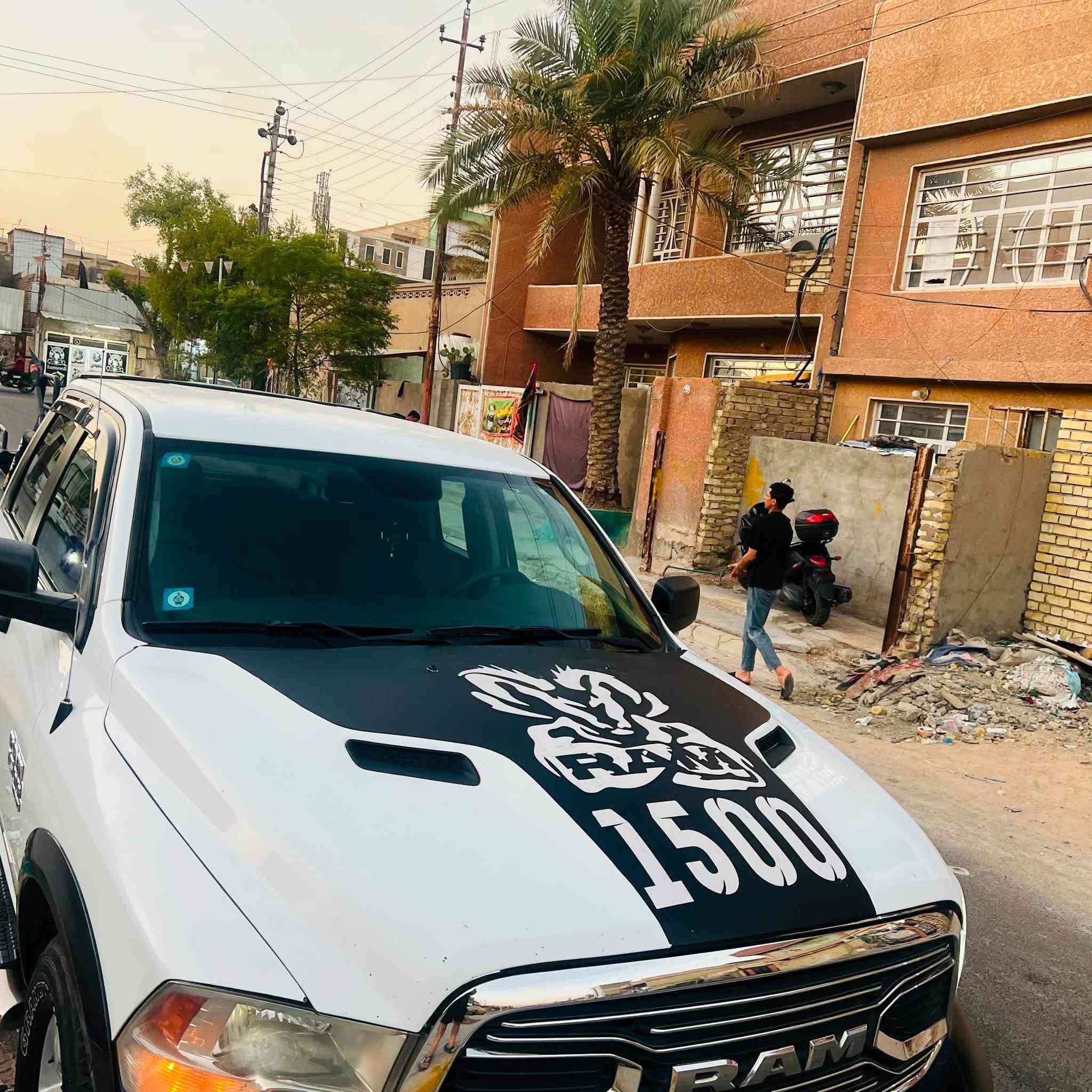للبيع رام موديل 2021
محرك 6 سلندر اقتصادي جداً
رقم بغداد الدولي باسم تحويل ثاني يوم
ضرر دعامية وبنيد فقط بدون دواخل بدون ايرباك وكما موضح 
‏السيارة كلش نظيفة على البلاد وتخون تاير جديد
السع200 ورقة 
‏العنوان ‏بغداد الشعب 
***********
