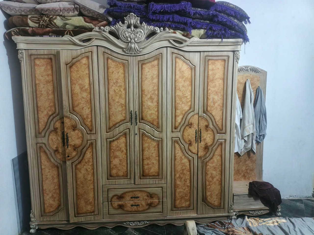 غرفه ماليزيه بيبان سعرها 200 الف *********** كربلاء, العراق
