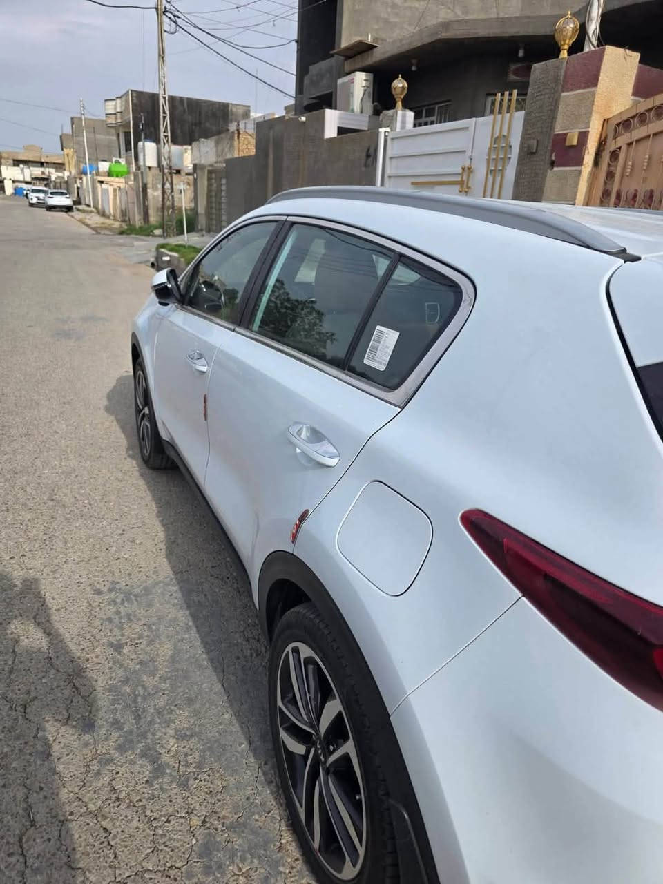 🚘 سبورتج 2019 خليجي شكل2020
مكفوله كفاله عامة عدا تبديل جامرلغ امامي اثر شخط فقط وصورته موجوده 

🔹 مرايا شفط + إشارات بالمرايات

🔹 حساسات أمامية وخلفية

🔹 تبريد قطعتين

🔹 محرك 2000 DOHC – المحرك المرغوب

🔹 3 وضعيات قيادة

🔹 شاشة أصلية كبيرة مع Apple CarPlay

🔹 لون أبيض 🤍

🔹 ماشيه140الف حقيقي

حساسات خلفية مع كامره خلفية 

اشاير بالمري تحكم استيرن 

وثلاثة أوضاع قيادة 

تبريد قطعتين ثلج 

جرس عند ١٢٠ لايت اصلي 

وكير ومحرك وتبريد بلادي 
رقم بغداد باسمي 

💰 السعر:195وبيها مجال

ديالى بعقوبه (التحرير)
للاستفسار ***********ر
