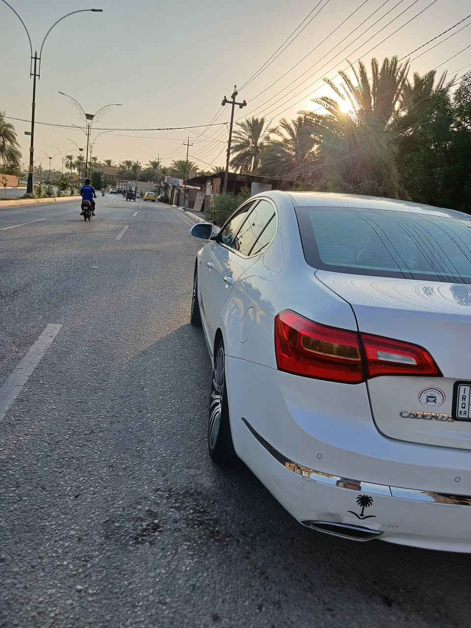 كادنزه. ٢٠١٣. خليجي بيهه قطعتين صبغ بدون دواخل. مكينه. ٦سلندر. جاهزه مكينه كير تبريد حداديه. تخم تاير. نص فول رقم اربيل الدولي. السعر ١٠٤.  مكان السياره كربلاء.  للاتصال.  ***********
