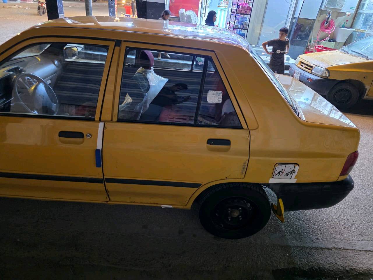 السلام عليكم سيارة سايبا للبيع موديل ١٧سيارة جاهزة بيه نواقص بسيطة مكينه وكير جدد حدادية جديدة تخم تاير جديد باور ومشط وباتري كله جديد برانكيتات معمرة الكشر بيه خياس بسيط كهربائيات كله شغاله 
رقم بصرة راعيه بالبصرة يريد مداور السعر 30$وبيه مجال بسيط وهذا رقمي *********** مكان السياره ناصريه