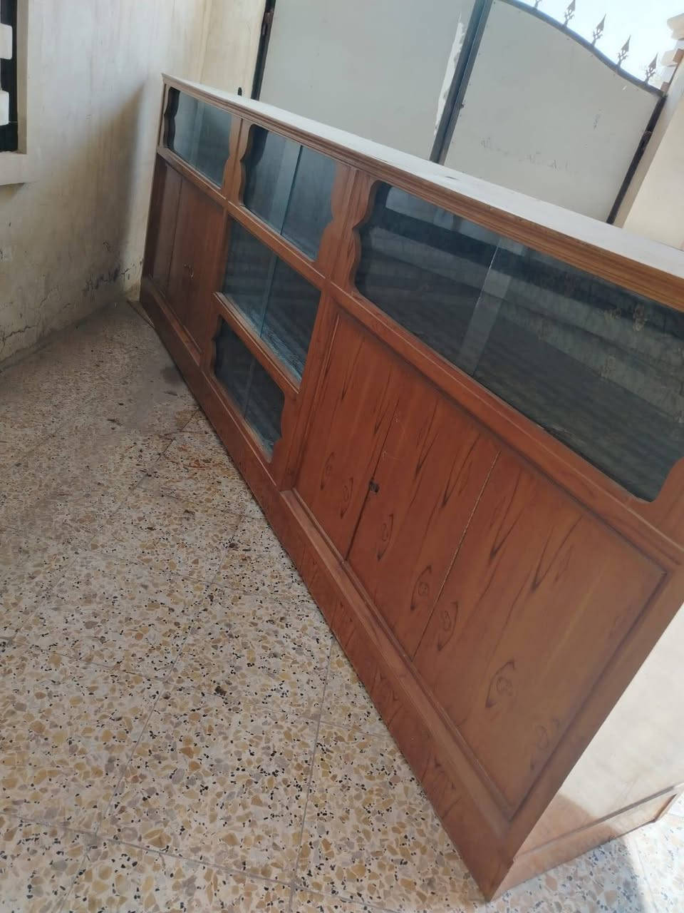مكلف بالنشر بوفية صاج للبيع الطول 3.50 والارتفاع 150 للاستفسار الاتصال على الرقم ***********// ***********
