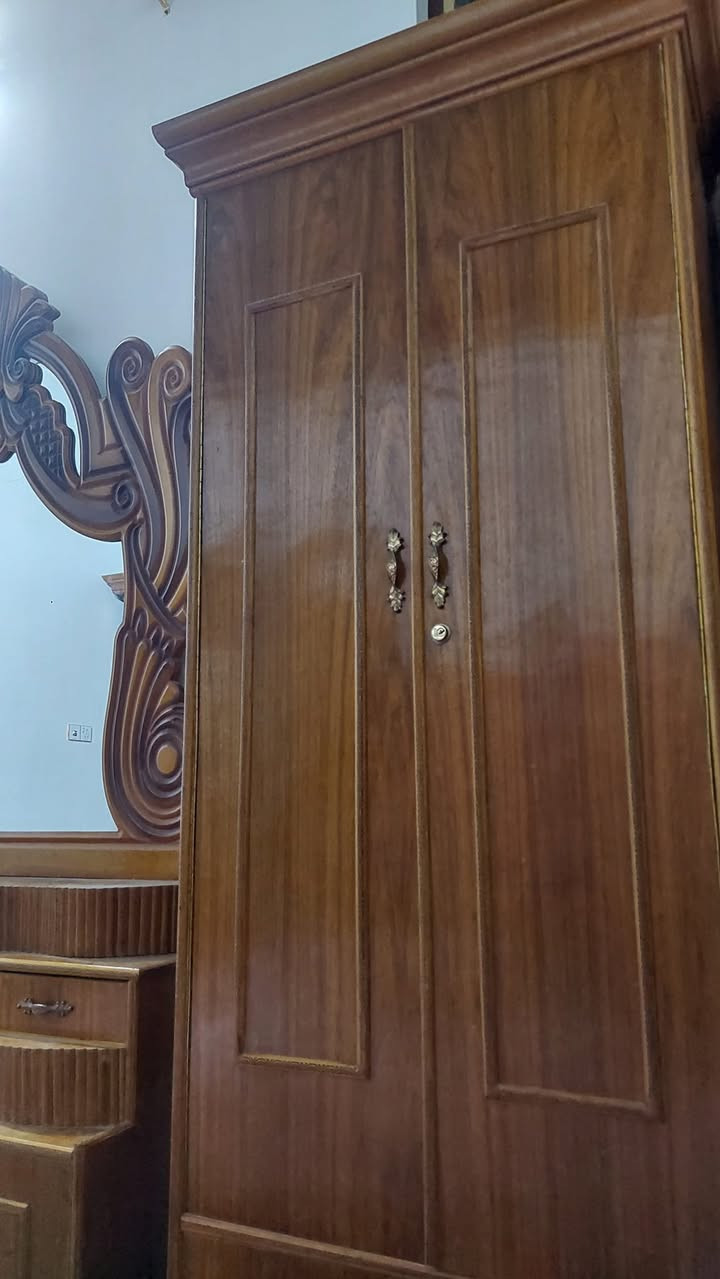 سلام عليكم  يرحم والديكم  عندي هايه الغرافه البيع والله العظيم  محتاج  فلوس الإيجار البيت ضروري  وأريد  ابيعه ولاتكسرون  بيه واليحب يتوصل الخاص 650وبيه مجال والله العظيم  محتاج فلوس ضروري  كمافي الصوره نظافته***********
