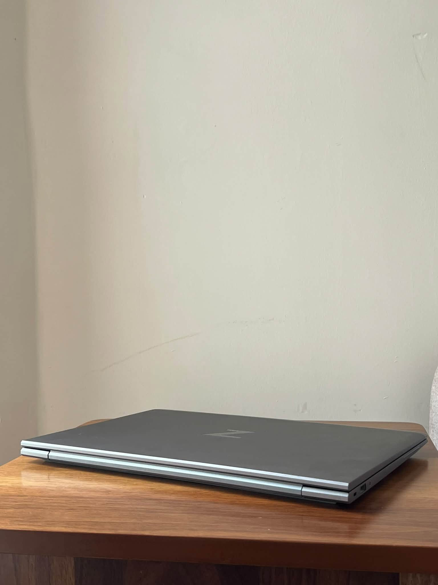 HP ZBOOK • i7 الجيل الحادي عشر • كرت شاشة 4GB
