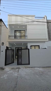 بيت ١٠٠م • واجهة ٧م • ٣ غرف