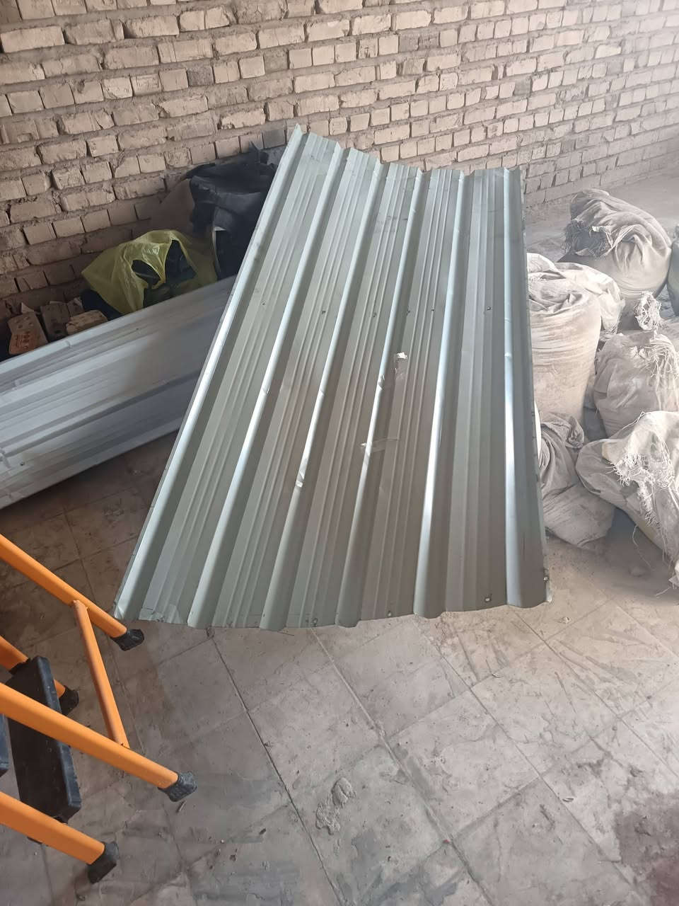 ألسلام عليكم جينكوات عدد 2 طول مترتين و40 وياهن هاي الروطه سعرهن 35 عنواني بغداد طالبيه ساحه 83 رقمي ***********
