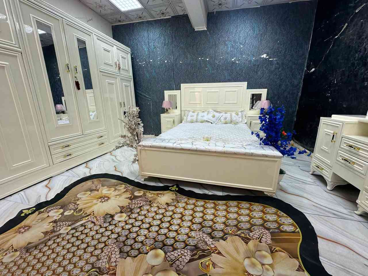 غرفه نجاره عراقيه 
غرفه 6بيبان
ملحق طابقين 
غرفه جديد
واتساب ***********
تخفيضات السعار 
مليون ٥٠٠
