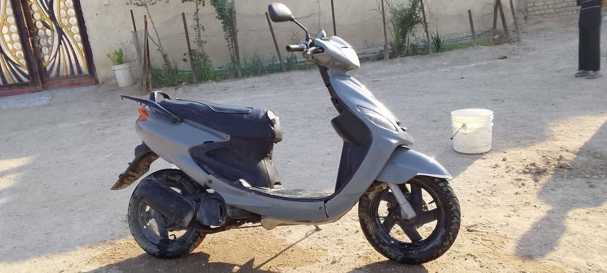 سلام عليكم دراجه لكزز لليع سلف هندر كهربايات كله شغاله عداد شغال مكينه امبدل بيه بس بستم كلشي ما عوزها شغل او تطلع السعر تصال عل رقم   ***********
