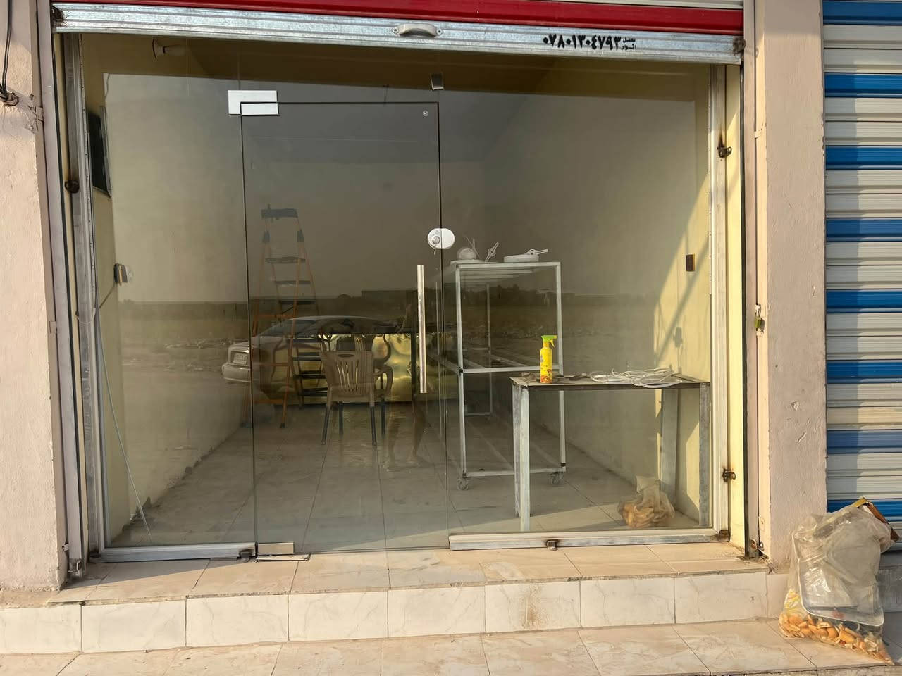 سلام عليكم باب جام طوله 3 عرض 3 جديد استخدام قليل كلش ***********
