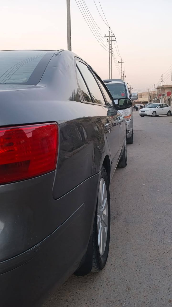 السلام عليكم عندي سوناتا أمريكي ٢٠١٠ مقدس حادثه جاملخ الأمامي مال العبري فقط بدون دواخل والباقي مكفول حجم ٢٤٠٠ اربعه استندر . كير مكينه حداديه مكفولات رقم اربيل 
السعر ١٠٥ وبيها مجال واني مكلف بالنشر لحد يراسلني للإستفسار الاتصال على هاذ الرقم *********** 
مكان السياره كربلاء
