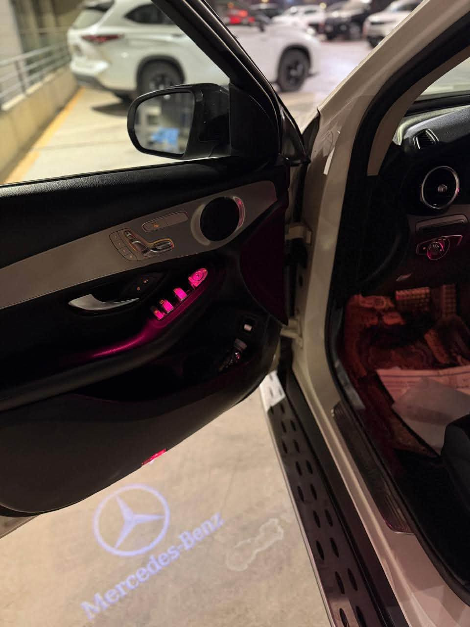 بسعر جدا مناسب 198 ورقه مال بيع
مرسيدس Glc 300 مديل 2019 
فول مواصفات AMG بانوراما 4 بصمات 
جنطه كهرباء مفوله كراسي مومري 
حادثها فقط طخه قطّعه وحده 
بدون ايرباك كله سليم 
 (( تو ويل )) المرغوبه ماشيه 62 الف 
السياره كلش جديده صفر مسج نظيفهه 
عنواني المنصور رقمها بغداد باسمي
***********
