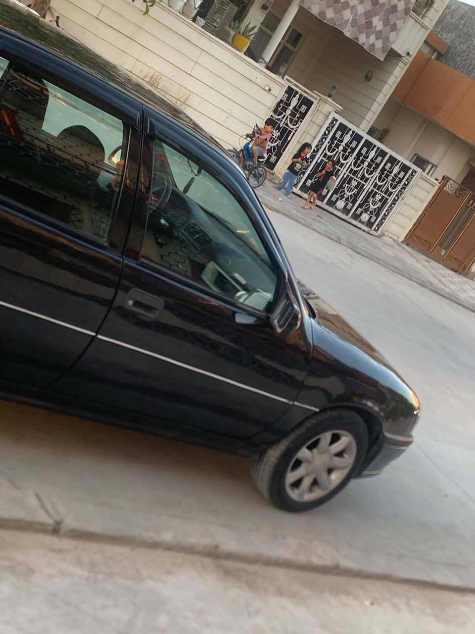 سەرەتا بەناوی خوا ئۆپڵ بۆ فرۆشتن مەکینە 16 قایش پان مۆدێل 1993 مەکینە بەشەرت هەموو گیانی بەشەرت سەیارەکە زۆر تونو تۆڵە ماڵی دۆستە نمەنەیا لە جوانی سەیارەکە هی مەعرەز نیا ئاڕمی سلێمانیا بەس ئاڕمەکەی ئیستساغە 19 گەڵا مەعمەلا ڕەقەم تەلەفون ***********وەتسئەپی لەسەرە
