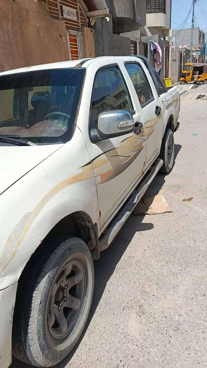بيكم كنو موديل ٢٠١٣ للبيع السيارة اصولياتها كاملة ومكفولة
والبدي كدامك والتبريد يرادلة تنظيف 

السيارة تنقص دهن 

والحدادية نص عمر 

سنويتها منتهية 

تحويل ثاني يوم احولك 

رايدها ب٣٦ وبيها مجال للشراي 

مكاني بصرة حي الشرطة

للتواصل ***********
