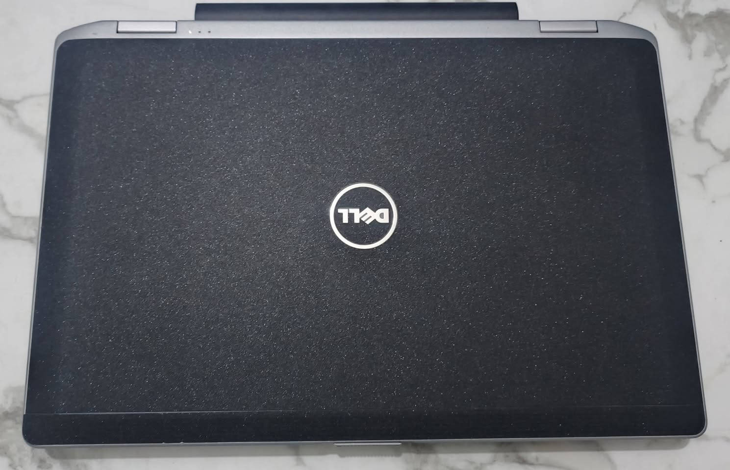 سلام عليكم لابتوب DELL للبيع 
Core i5 الجيل الرابع 
وبي كرت شاشه خارجي مناس لللاعب
هارد  ssd256
والرام 8  مناسب للدراسه والمكاتب والطباعه وبي برنامج AutoCAD. مستعجل على بيعته ب190وبي مجال 
ونضيف كلش نظافته 90% ويا شاحنه سريعه استخدامه قليل كلش.. للستفسار الاتصال على الرقم *********** وبي واتساب والخاص مفتوح
