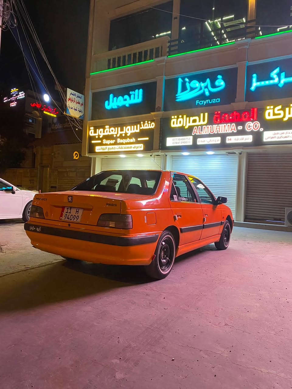 السلام عليكم بيجو بارص للبيع 2018 سياره بلاديه للبيع او مراوس سياره بسمي تحويل مباشر السعر 55 مكينه وكير مكفولات لاتنقيص ولاتبخير وتبريد وتدفئه على الشركه وغرفتها بلاد وضع شركه بيها جاملغ صفحت السايق امامي سياره نصبتها كلش حلوه ***********
