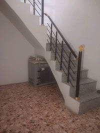 🏠 بيت للبيع – الزعفرانية  📐 المساحة: 100 متر مربع 🏢 طابقين  🔹 الطابق ا...