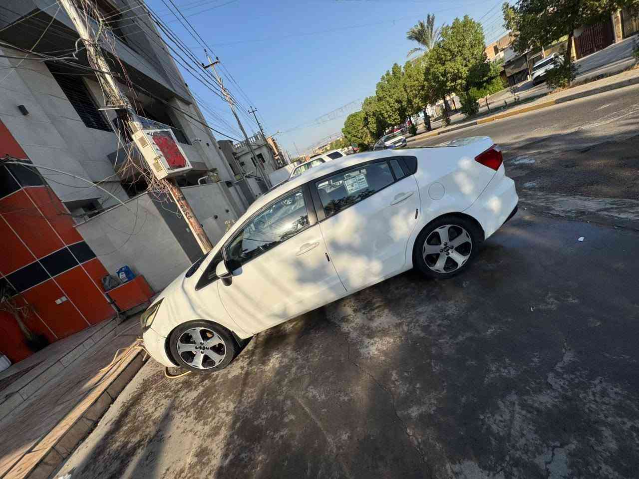 كيه ريو ٢٠١٤ خليجيه مكينه دوش ١٦٠٠
ماكني بغداد السيديـه جاهزه ترايك وين ميعجبك 
سعره ٦٨ مصبوغه عام 
*********** اتصل لمعرفه كل التفاصيل

