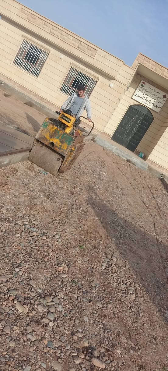السلام عليكم يوجد حادلة لحدل البيوت والثيلات والحواش (حدل بلا  لاش كبل سيراميك) للاتصال *********** او ***********. والأسعار مناسبة أن شاء الله
