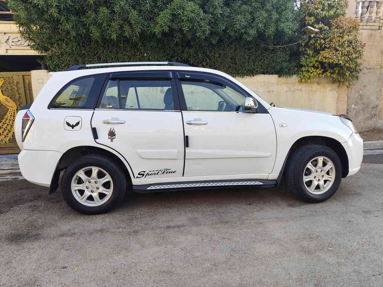 سلام عليكم 
سيارة تيكو 2015 محرك 2000 كير ميكانيك رقم بغداد السعر 73 وبيها مجال العنوان بغداد زعفرانية رقم الهاتف ***********
