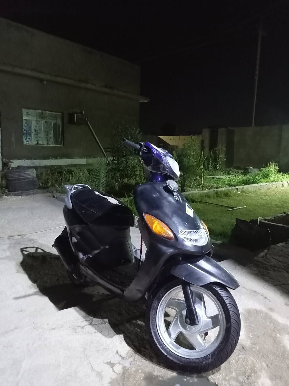 سلام عليكم للبيع فقط دراجه دولفين ماليزي مامفتوحه دراجه لشراي يجي خاص او واساب***********وبسعر مناسب 250 الف وبيه مجال بسيط العنوان الرميثه الهلال💎
