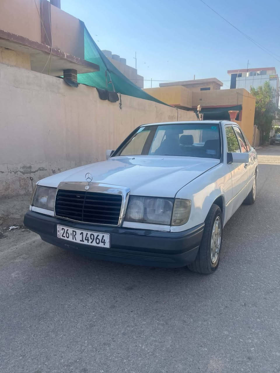 مارسدس دب موديل 87 كير محرك بطه 2500 رقم صلاح الدين سنويه لحد 31 هزه جديده السياره بيها بس ٣ قطع صبغ والباقي كله بلاد السعر 45 وبي مجال حك الجيه 
***********
