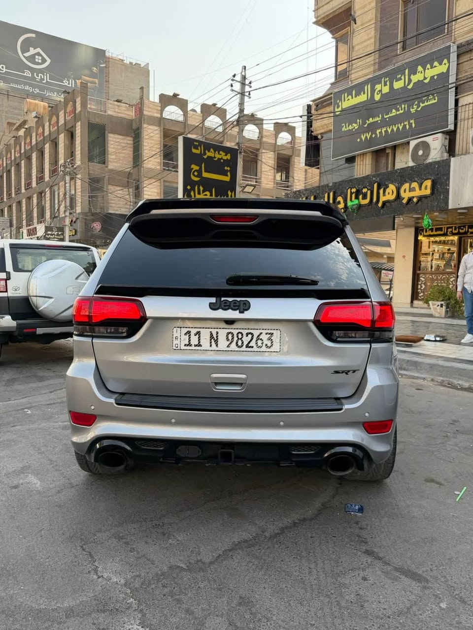 جيب SRT • ٦٤٠٠ • كلين تايتل