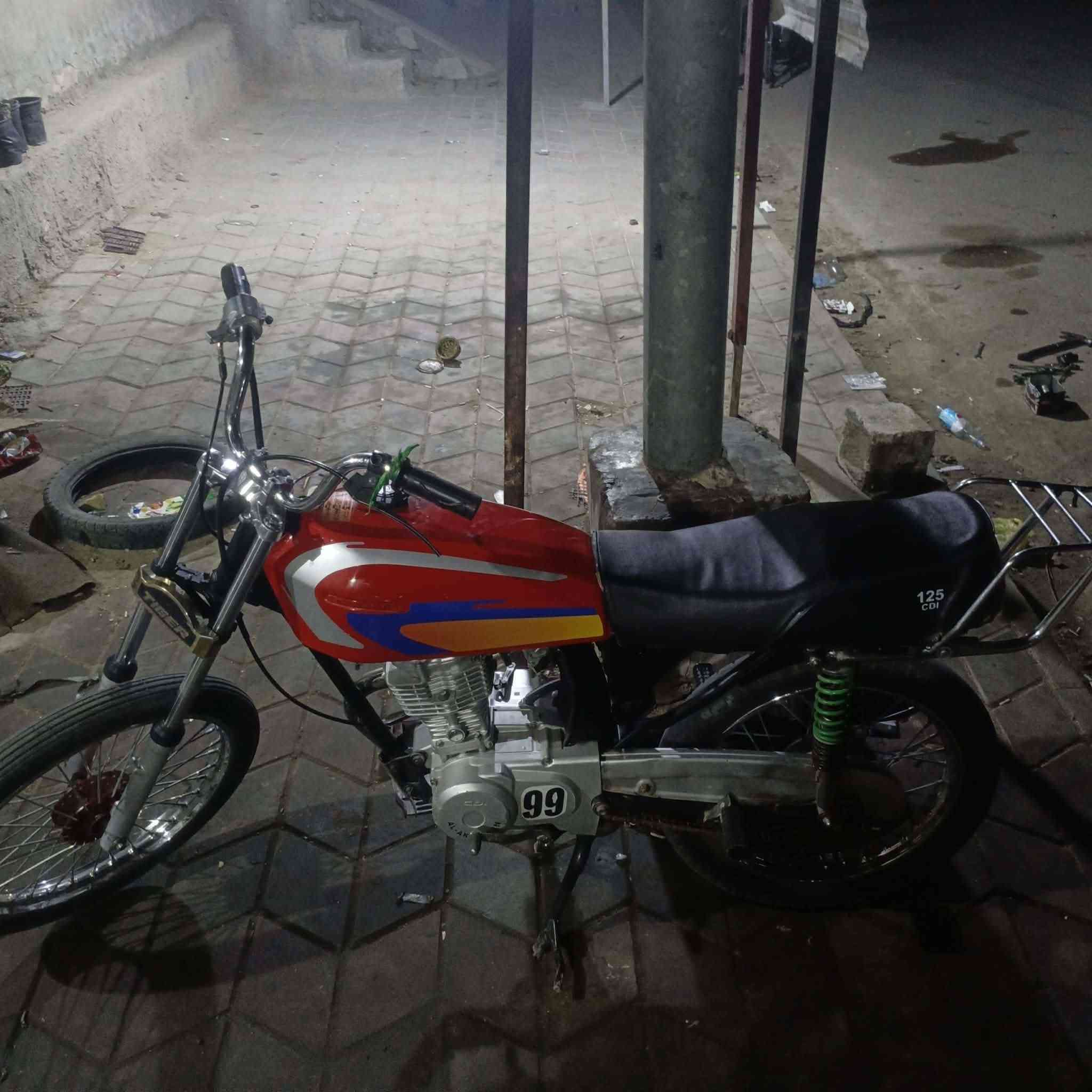دراجه سكنر للبيع شاصي موديل 20 ولمحرك براويدو موديل 25 المكان نعمانيه هاذه رقمي ***********
