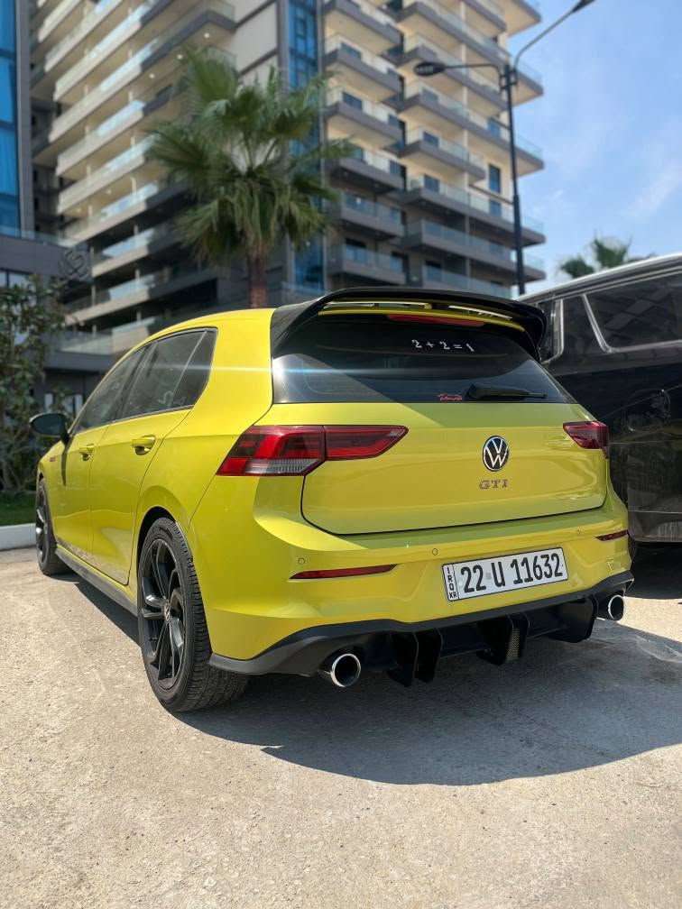 Volkswagen GTi 2023 
لون مميز النسخه الأربعين 40
فول اوتوماتيك عدا الكير عادي توكلر سقف أسود بلادي كشنات كهرباء سياره بدون اي نقص 
شرط التحويل 
الشراي يتصل الخاص مغلق
*********** أربيل, العراق
