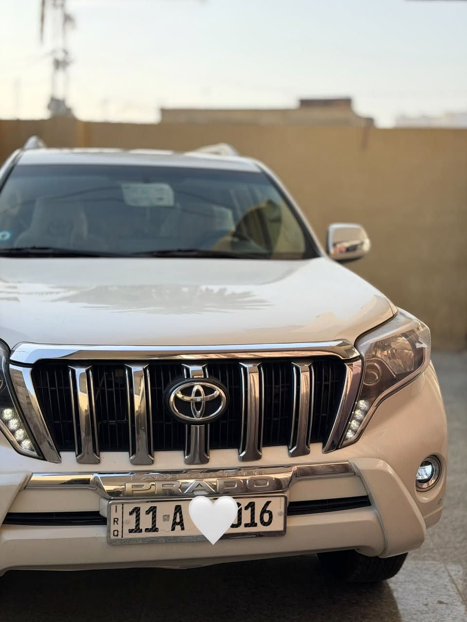 للبيع | TOYOTA LAND CRUISER PRADO 2015
وارد كويتي | V6 4.0 | دفع رباعي

سيارة تجمع بين الفخامة، الهيبة، القوة والاعتمادية…
برادو 2015 بمواصفات كويتية، بحالة مميزة ومُحافظة عليها، جاهزة للاستخدام بدون أي تنازل عن الراحة والفخامة.

التفاصيل:
• موديل 2015
• وارد كويتي
• محرك V6 4.0
• دفع رباعي 4×4
• داخلية أنيقة ونظيفة
• تكييف ممتاز
• السيارة مكفولة
• الفحص مفتوح أمام المشتري
• الاستخدام شخصي ومحافظة عالية

📍 كربلاء
💰 السعر: عند الاتصال: ‭***********‬
📞 للتواصل: اتصال / واتساب
