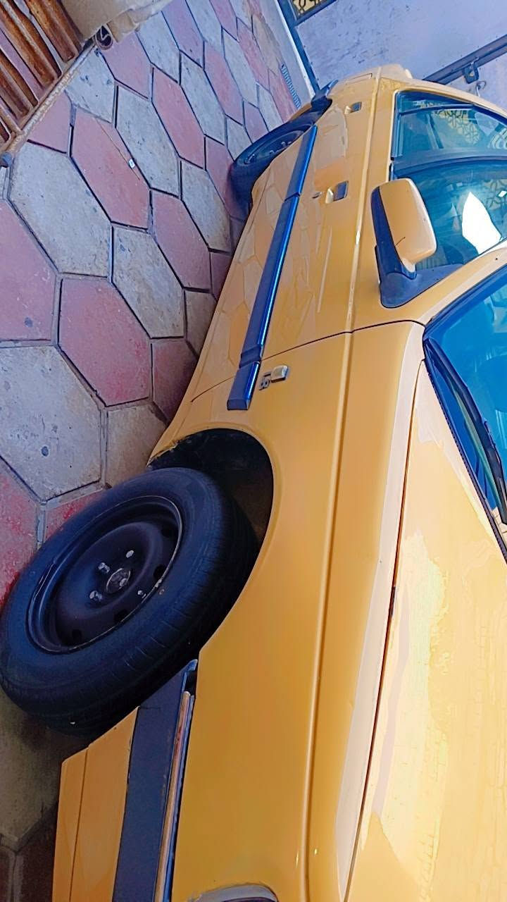 سلام عليكم تفاصيل داخل صوره

نص مكتوب في الصور:
- كروب سمند ذي قار عبوسي حيدر ١ د . ٠ سلام عليكم بيجو 405 موديل 2016 دشبول العالي جاهزه مكينه جديده. كير فرنسي حداديه تخم تايرات تبريد نقص كمبريسر شرط رقم نكليزي بسمي. سنويه 31 تحويل ثاني يوم مصفره هيئه وغرامات مكان الناصرية الفداء سعر 33 وبيها مجال حك جيه مكلف مكلف بلنشر هاذه رقم راعيه *********** 6+ أنت أعجبني تعليق مشاركة معارض ذي قار (ناصريه- سوق ال... ابو احمد ١ س . ٠