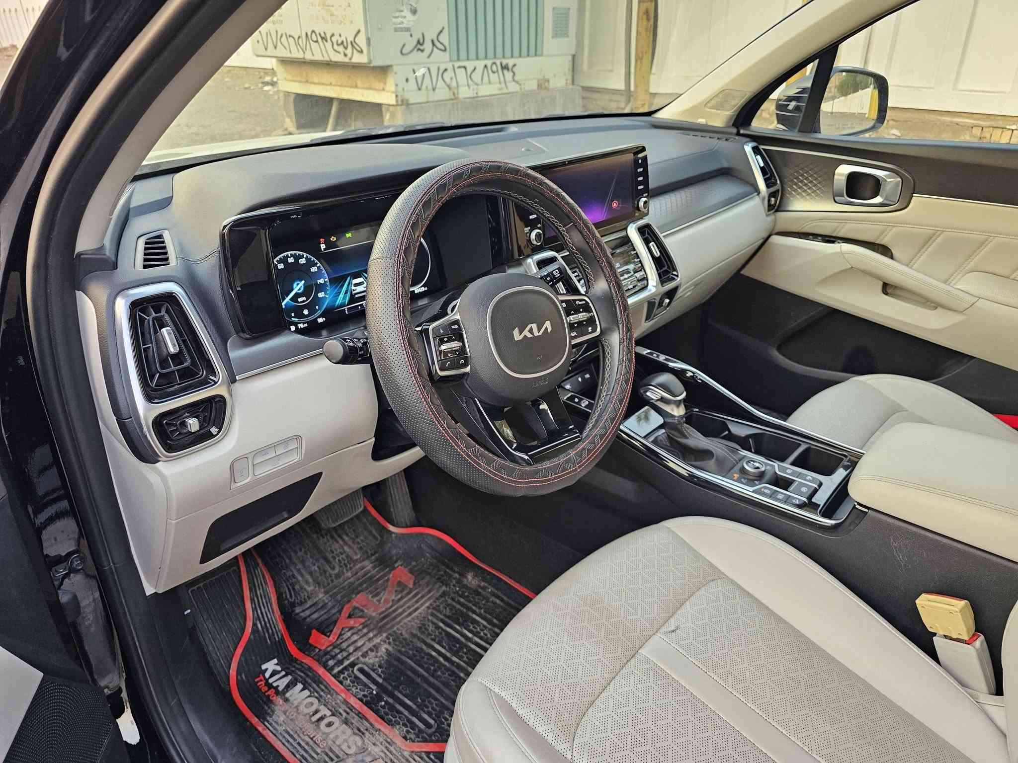 سورنتو موديل 23 sx 
ماشية ٣٩ الف 
مكان السيارة ابغداد 
السعر ٢٠٠
***********
