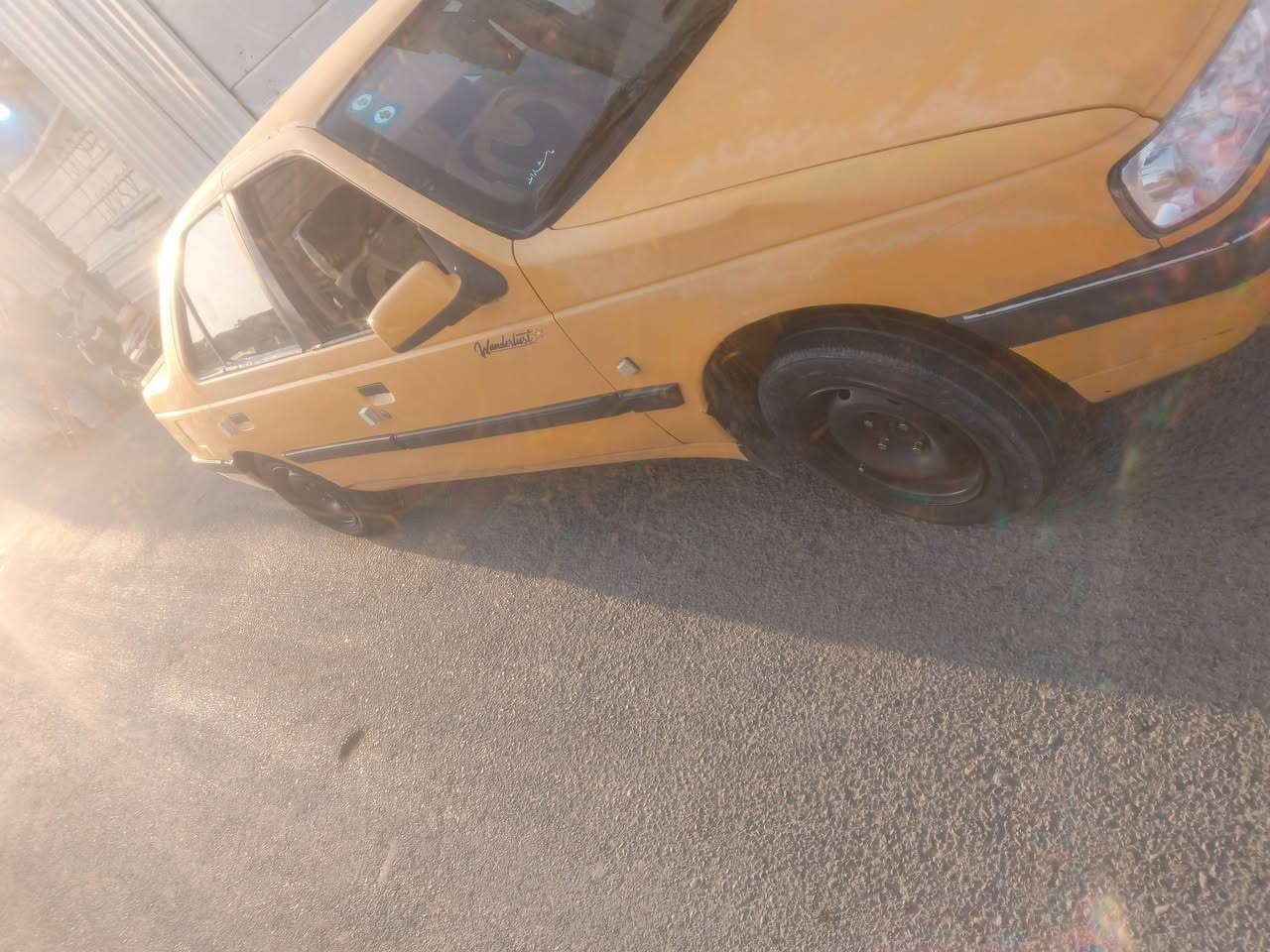سلام عليكم بيجو لميس 405 موديل 13 سياره حلوه ونضيفه بيهه بدايه تبخير سعره 32 وبيهه مجال بسيط لشراي *********** مكاني شهداء البياع
